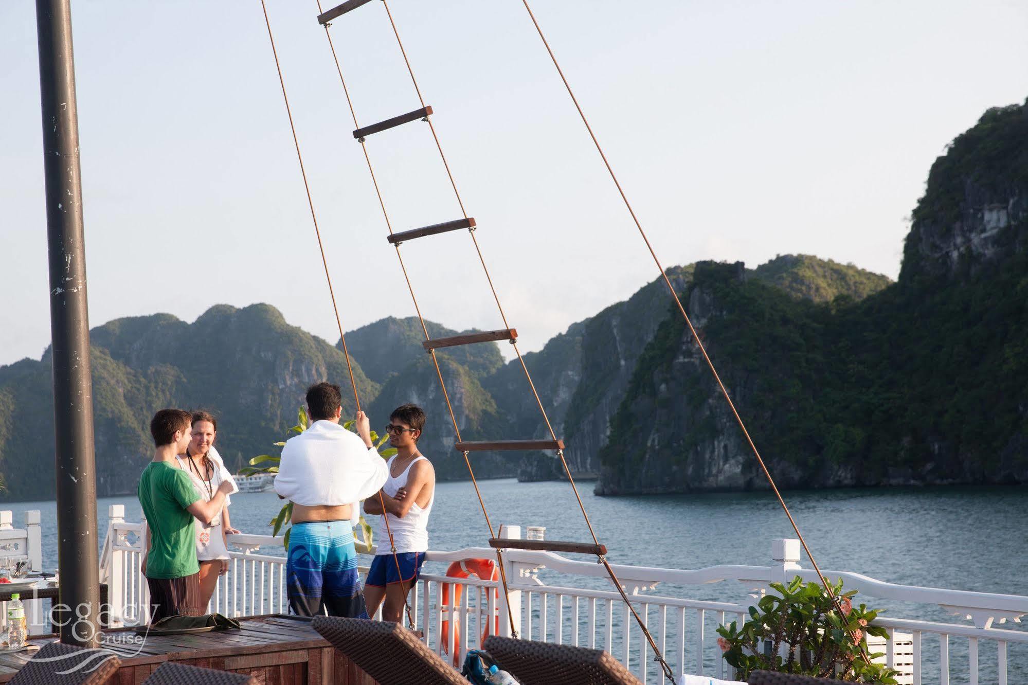 Hotel Legacy Cruise Hạ Long Exterior foto